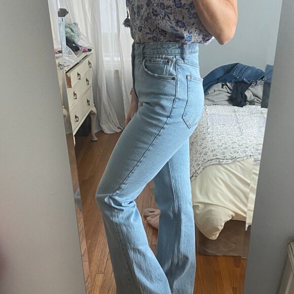 Abercrombie and Fitch Curve Love High Rise Vintage Flare Jean 27L - Picture 4 of 8